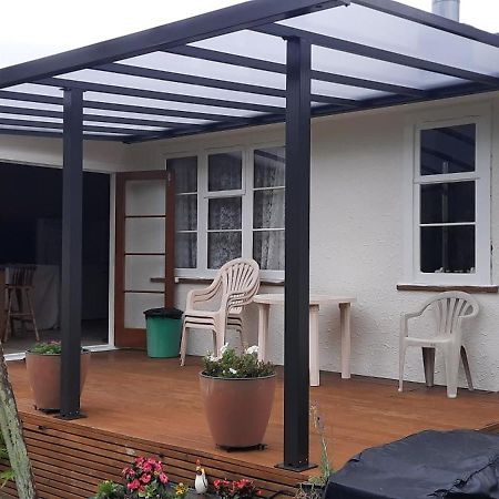 The_Cozy_Batch With A Rural View Villa Whanganui Exterior photo